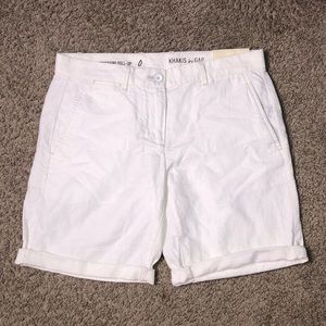 Khakis by Gap White Boyfriend Roll Up Shorts